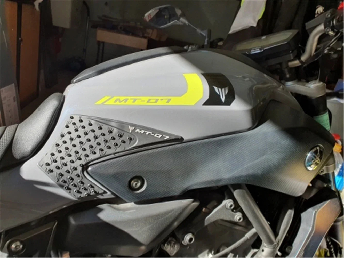 Pads de réservoir antidérapants Yamaha MT-07 2014–2017